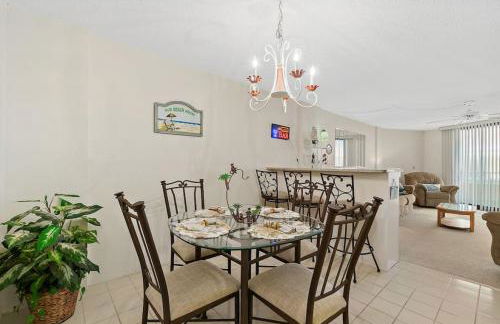 Cozy Ocean Condo with Pool Small Dog Friendly - Foto 10