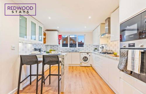 Cozy Family & Contractor Home 3X FREE Parking by Redwood Stays - Foto 34