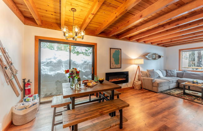 Indigo Owl by Avantstay Cabin w Firepit Minutes to Lake Slopes - Photo 14