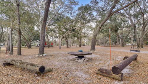 Valrico Retreat with Fire Pit about 18 Mi to Tampa! - Foto 4