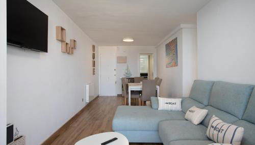 Apartament gran amb vistes al mar, piscina i pàrquing - Foto 3