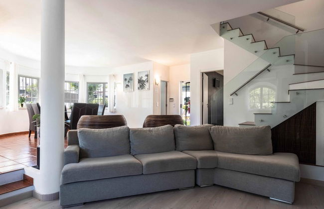 Sesimbra Stylish Villa by Homing - Photo 56