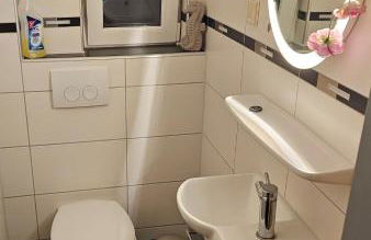 Gemütl Wohnung mit Blick auf den Hafen - Photo 6