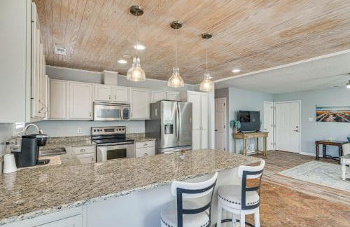 Pet-Friendly Beaufort Home with Private Yard - Foto 10