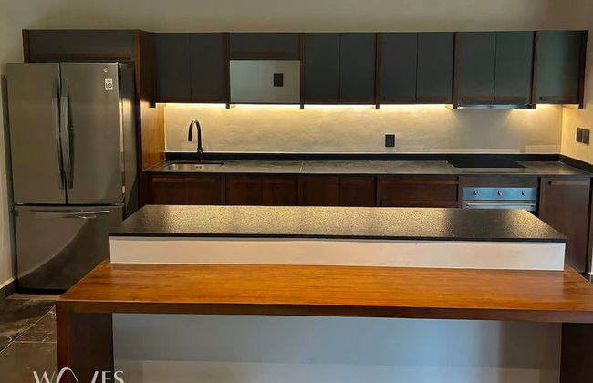 2BR w Private Pool Near the Beach Spacious Stay - Photo 3