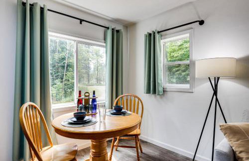 Tiny Woodland Cottage Retreat with Yard in Pelkie - Foto 12