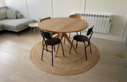 Beautifully appointed 2 storey chalet with access to outdoor swimming pool - 5 minute stroll to miles of sandy beach - Near to the Norfolk Broads & Great Yarmouth - Foto 11