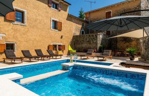 Villa Sagri - heated pool - Photo 16