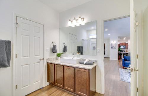 3 Mi to Old Town Albuquerque Townhome with Yard! - Photo 11