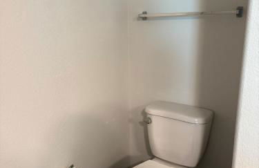 Experience the Best of Fort Worth Stylish Apartment in the Cultural District - Photo 26