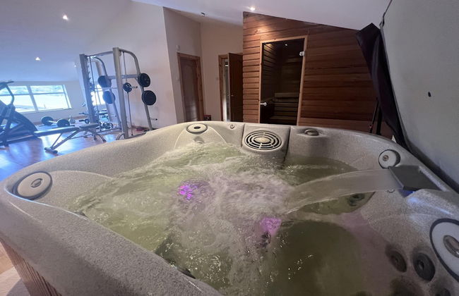 Captivating 2 Bed Apartment in Newhouse - Photo 9