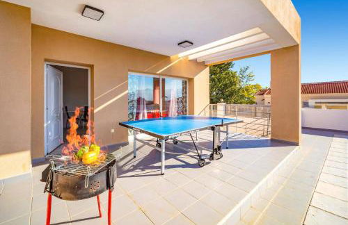 Villa Pomera Dos by Villa Plus - Photo 13