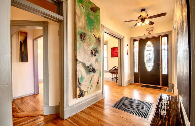 Franklin Fab Gallery House - Photo 1