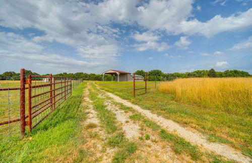 Peaceful Vinita Home with Fire Pit 11 Mi to Lake! - Foto 23