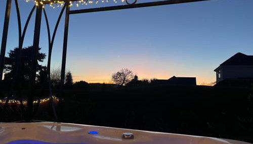 Stunning guest suite with private hot tub - Foto 2