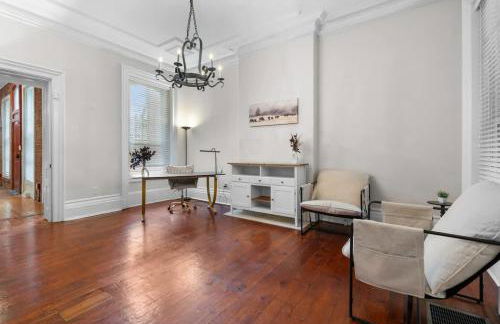 Allentown 5 BR House Free Parking No Chores! - Photo 38