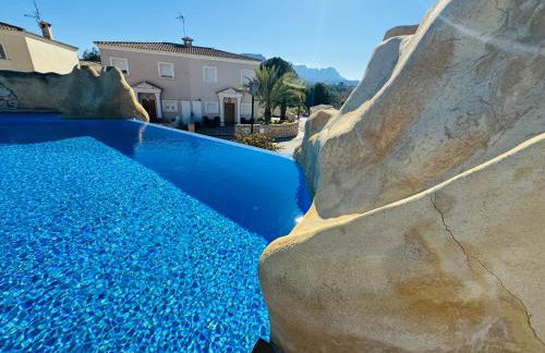 Calpe Casa adosada entorno playa y montaña tranquilidad relax jacuzzi piscina wifi aire jardin barbacoa y parking - Foto 1