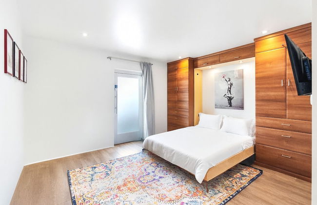 Modern Designer Studio with Pool - Foto 26