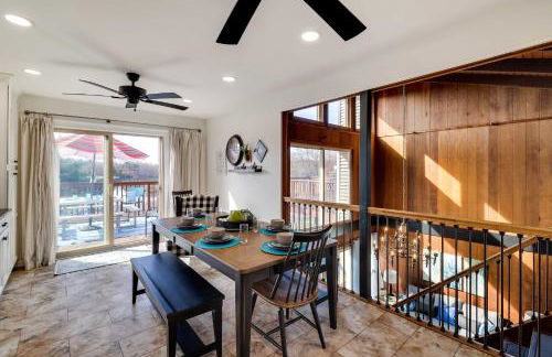 Dock and Fire Pit Lakefront Poconos Retreat! - Foto 10