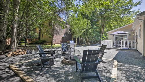 Fire Pit and Furnished Deck Serene Tobyhanna Escape - Foto 2