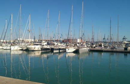 APARTAMENTO TURISTICO ELCANO - Photo 27