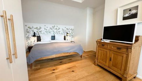 Stylish Riverfront Penthouse with Skyline View - Foto 3