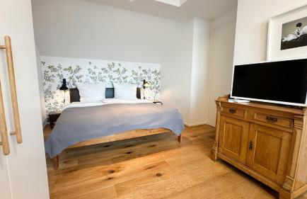 Stylish Riverfront Penthouse with Skyline View - Foto 3