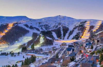 LA PETITE LUGE studio sur les pistes, WiFi centre station Super-Besse - Foto 20