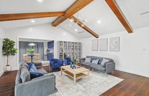 5-BR Relaxing Retreat with Pool Hot tub Fire Pit - Foto 7