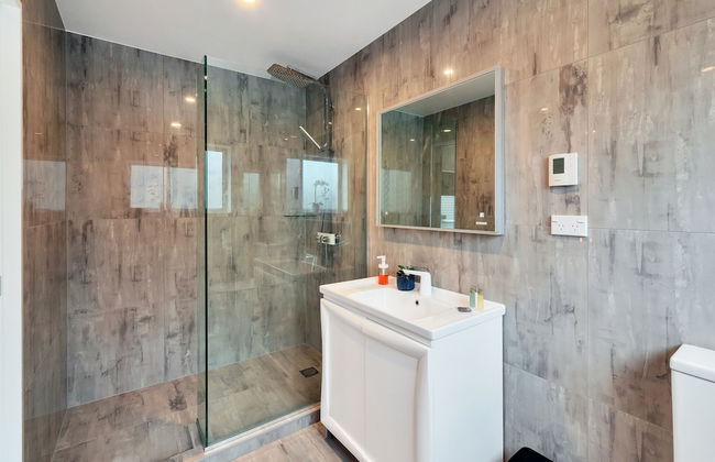 Elegant and Stylish Retreat in Epsom - Foto 47