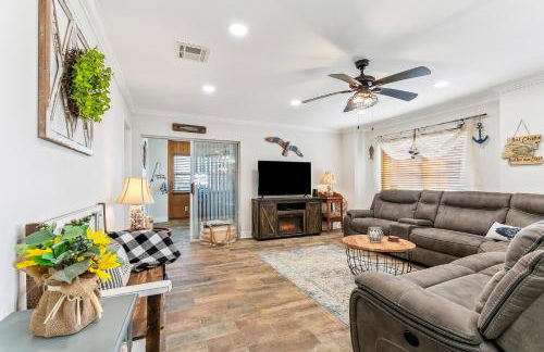 Port Sulphur Retreat with 2 Balconies and Arcade - Foto 3