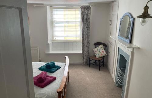 Quirky fisherman's cottage by the sea in Brixham - Photo 16