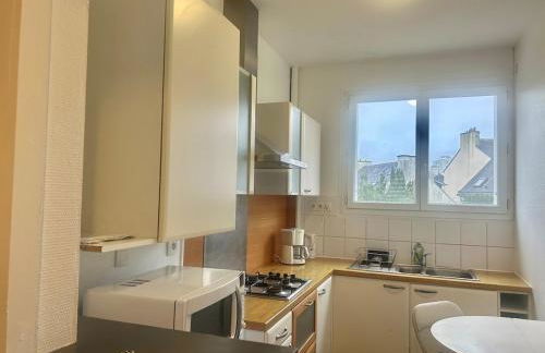 T3 prés de la gare et centre Lorient Parking - Foto 6