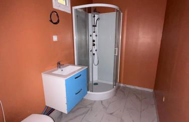 Dépendance proche du circuit - Foto 5