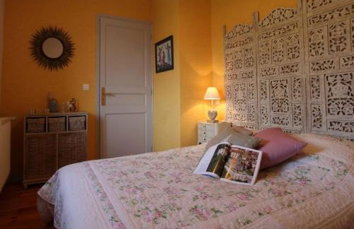 Gîte 4 étoiles au cœur de l’Auvergne avec terrasse, jardin clos et équipements pour enfants - FR-1-582-476 - Foto 9