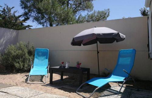 MAISON 3 CHAMBRES SUR UNE DUNE A 50 M DE LA PLAGE - Foto 1