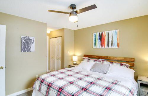 First-Floor Big Sky Condo with Hot Tub! - Foto 12