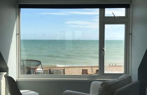 Beach house on private beach - Foto 1