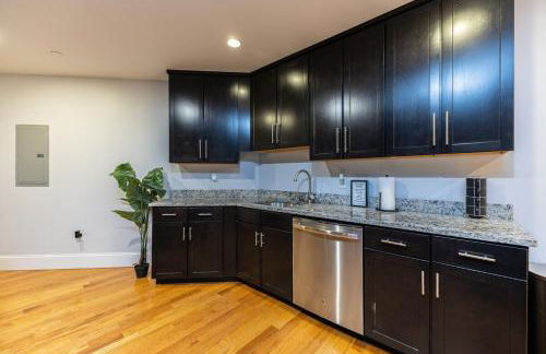 NEW -Entire Place-Laundry In Unit -Family Friendly - Foto 6