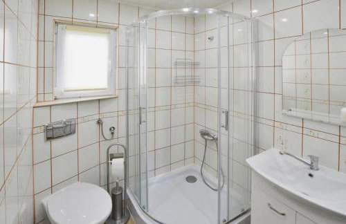 Large holiday home with a lake view - Foto 11