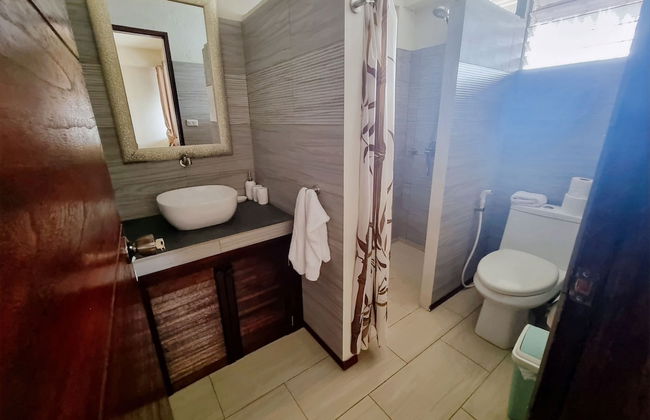 Day & Night Accommodations - Photo 8