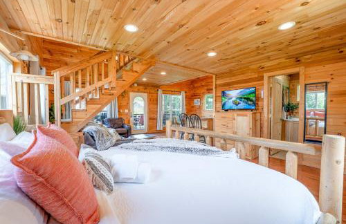 Cloud 9 Cabin with an indoor pool hot tub & fire pit - Foto 13
