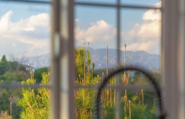 Stunning LA Luxury Retreat: Ideal for Work or Play - Foto 27