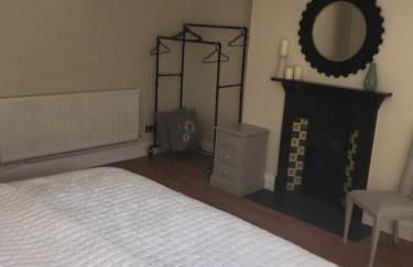 Luxury Refurbished 2 Bedroom Regency Apartment - Photo 9