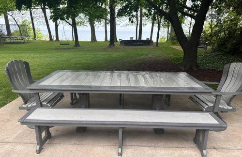 All the Waters Retro Home on Lake Michigan- Your Own PRIVATE BEACH - Foto 10