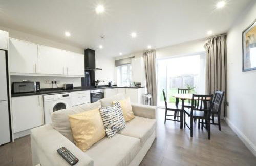 HEATHROW AIRPORT apartments-FREE parking-Free underground to and from Heathrow-30 min central London - Foto 57