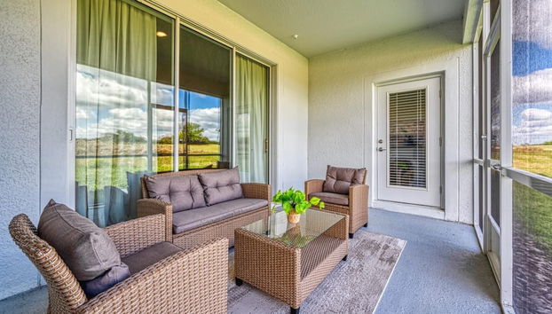 Chic Modern Condo With Spacious Layout and Mickey Bedroom - Foto 5, Habitación