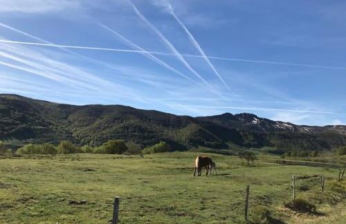 Farmhouse with mountain view - Photo 4