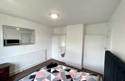 Sleeps 8 Thamefront Gem w PetsOK Free Parking - Foto 9