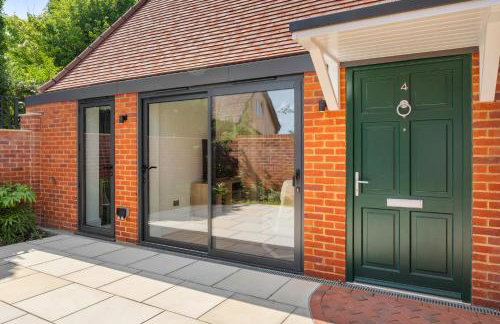 3 Bed House near Purley, by ARP Homes, Free Parking, Ideal for Long Stays & Insurance Bookings - Foto 44